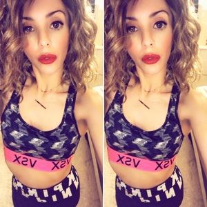 Super cute set of VS workout clothes.
